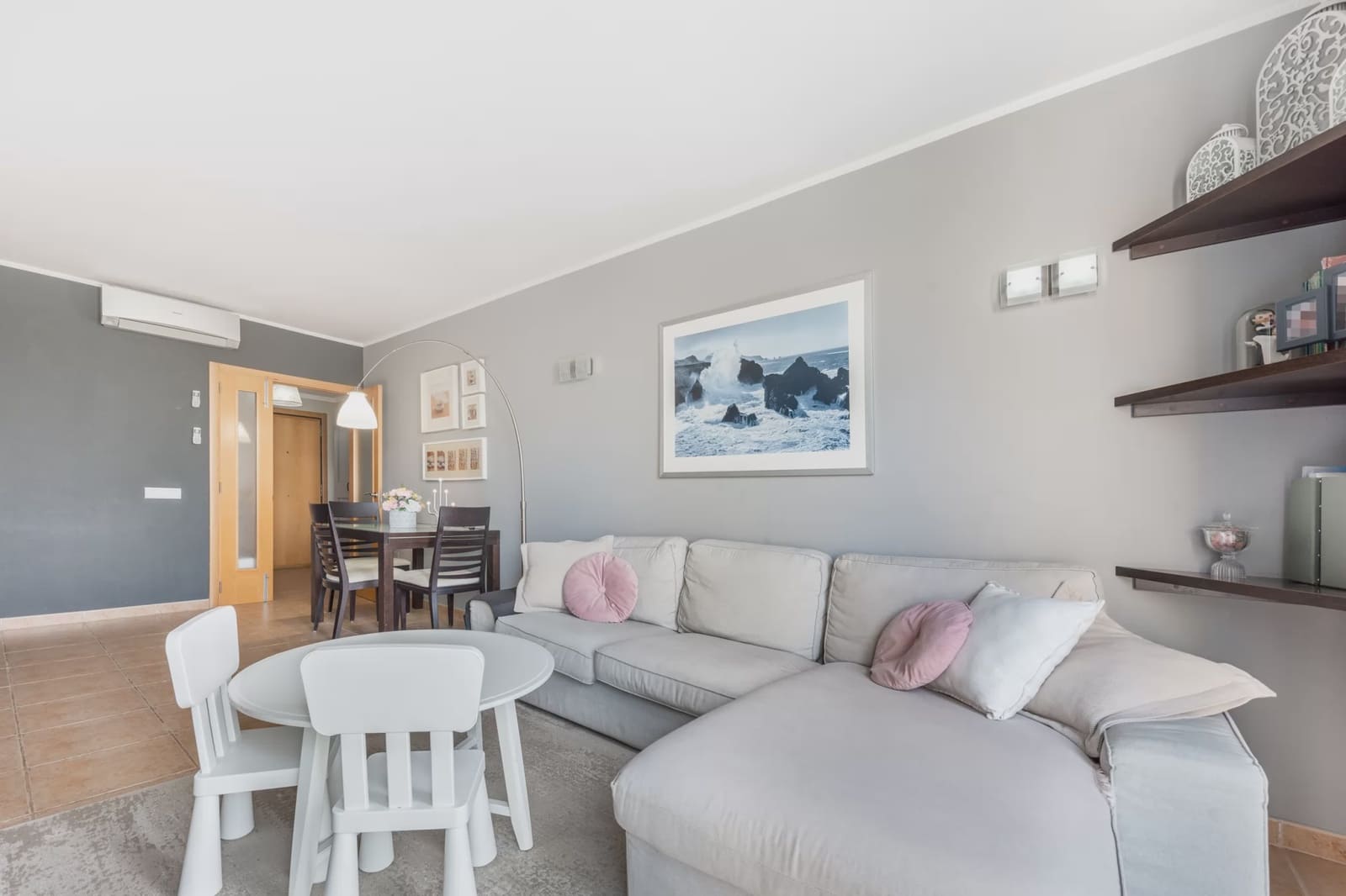 2 bedroom Apartment for sale in Vilafranca de Bonany - € 325,000 (Ref: 9634925)