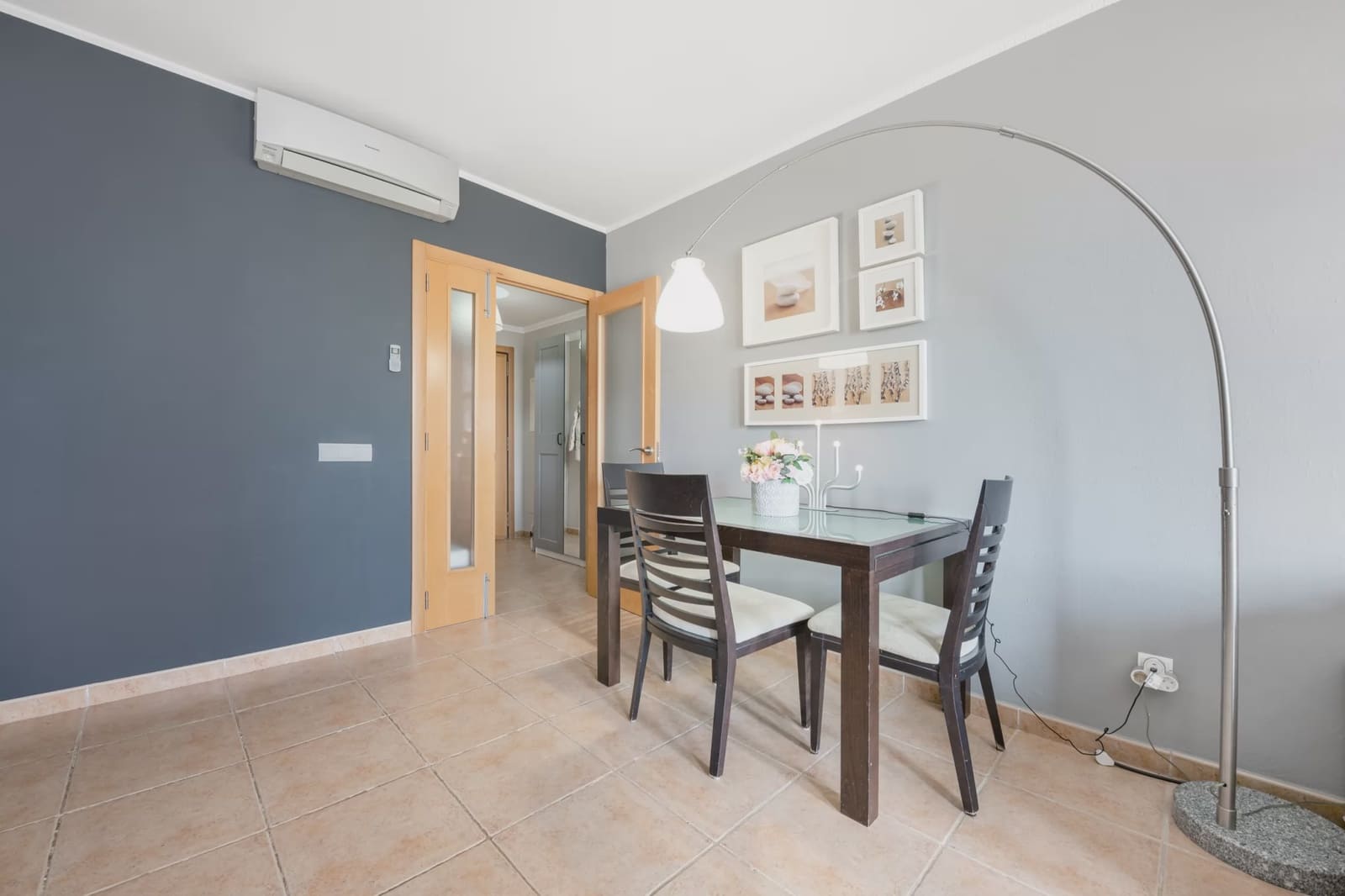 2 bedroom Apartment for sale in Vilafranca de Bonany - € 325,000 (Ref: 9634925)
