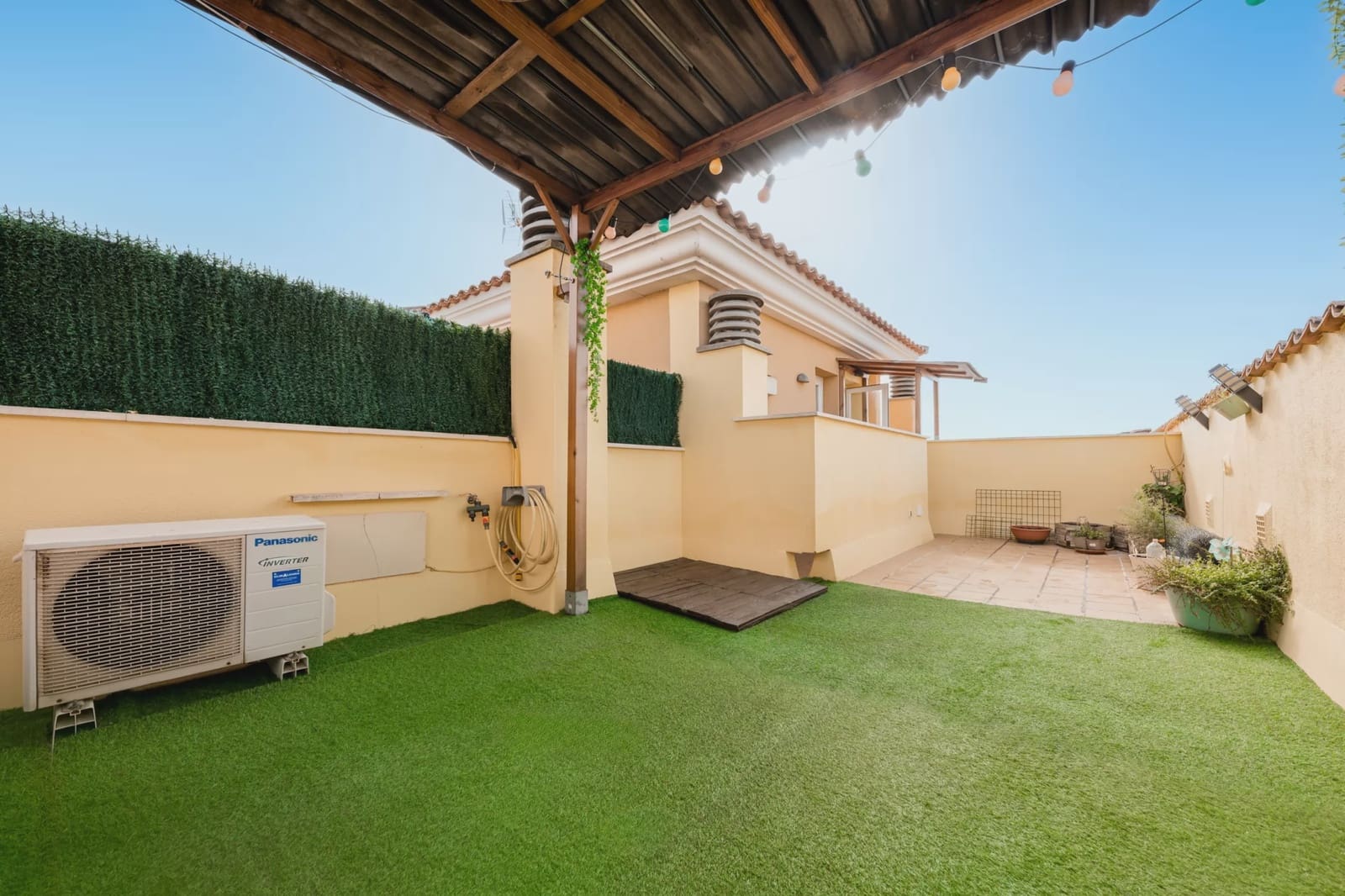 2 bedroom Apartment for sale in Vilafranca de Bonany - € 325,000 (Ref: 9634925)