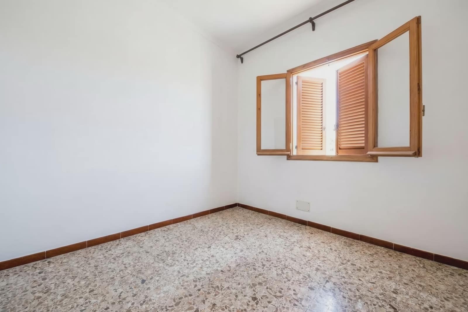 Casa de 3 habitaciones en Portocristo / Port de Manacor en venta - 250.000 € (Ref: 9691408)