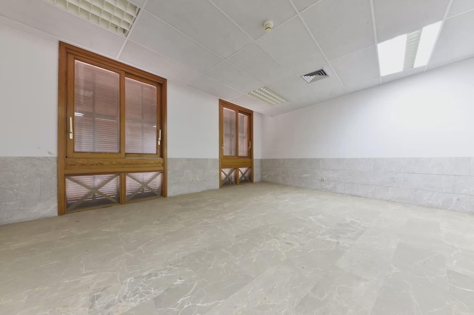 Commercial for sale in Llucmajor - € 683,233 (Ref: 9784271)