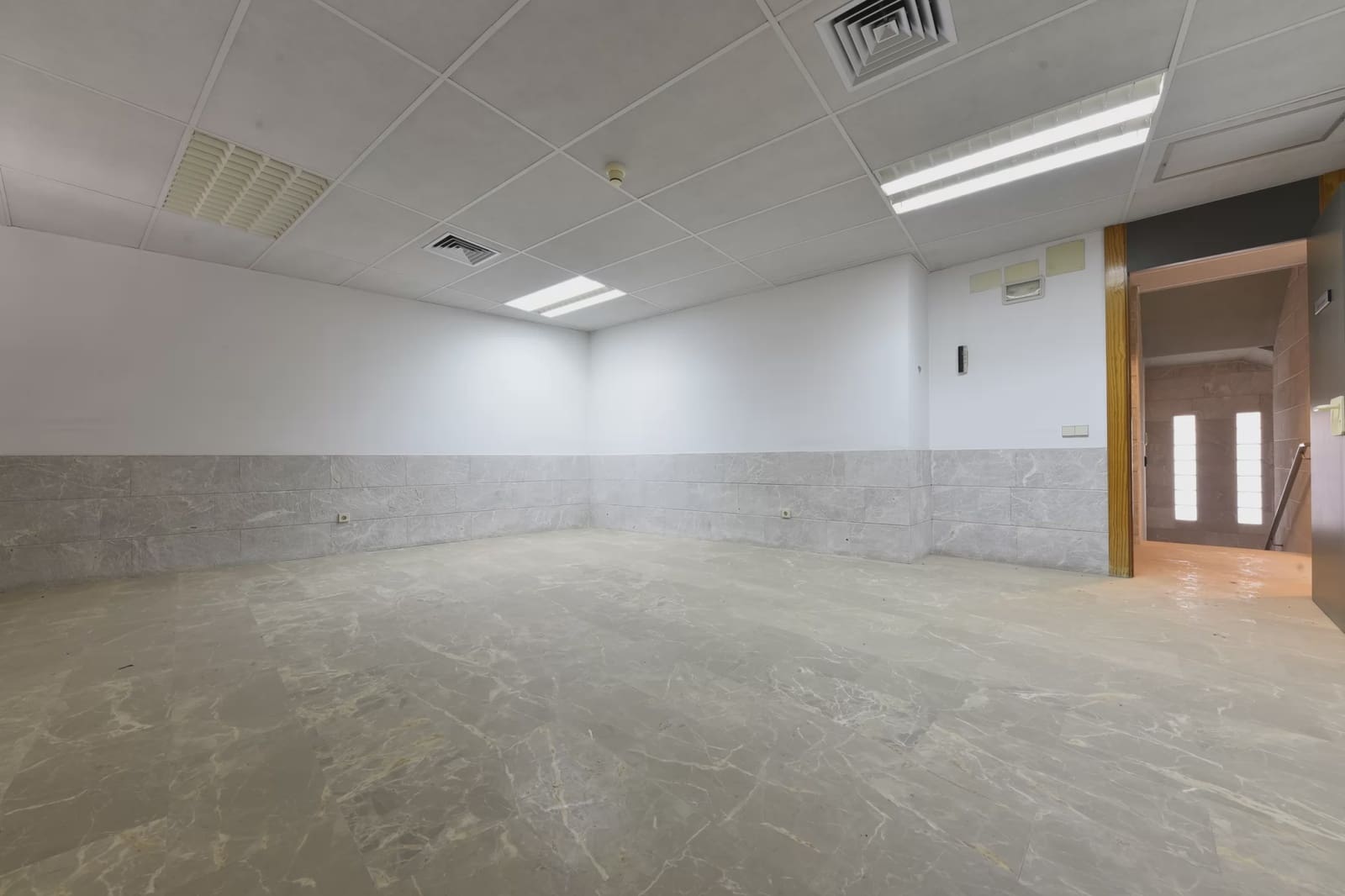 Commercial for sale in Llucmajor - € 683,233 (Ref: 9784271)