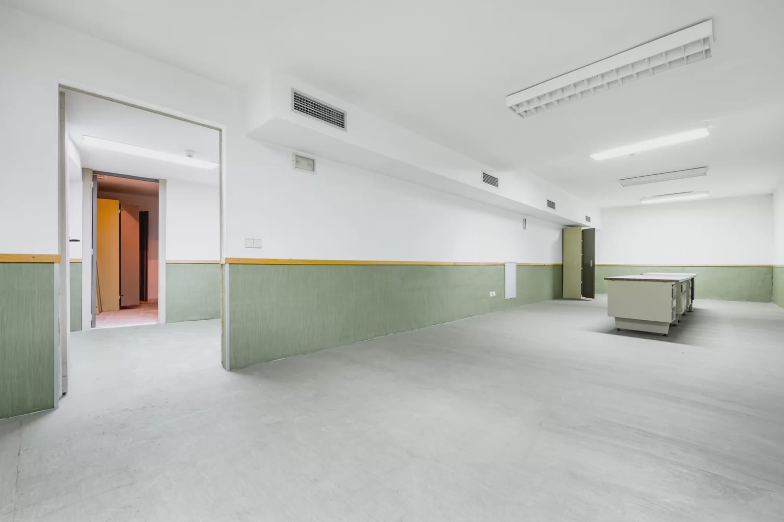 Commercial for sale in Llucmajor - € 683,233 (Ref: 9784271)