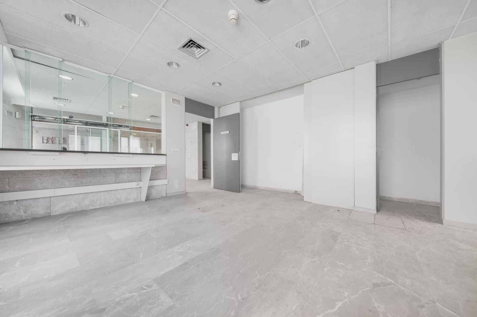Commercial for sale in Llucmajor - € 683,233 (Ref: 9784271)