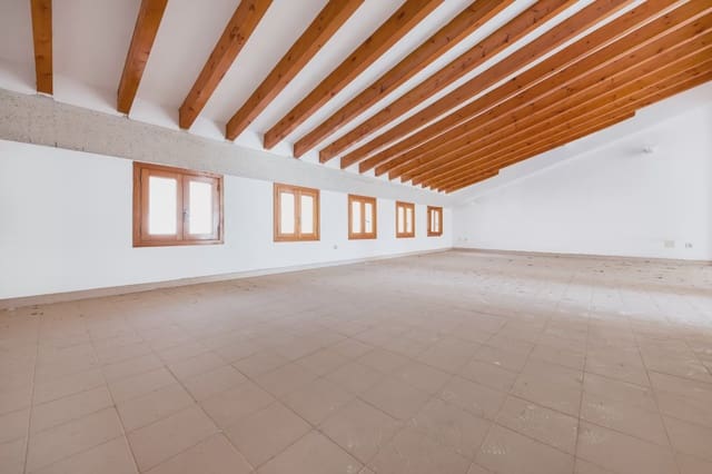 Gewerbe zu verkaufen in Llucmajor - 683.233 € (Ref: 9784271)