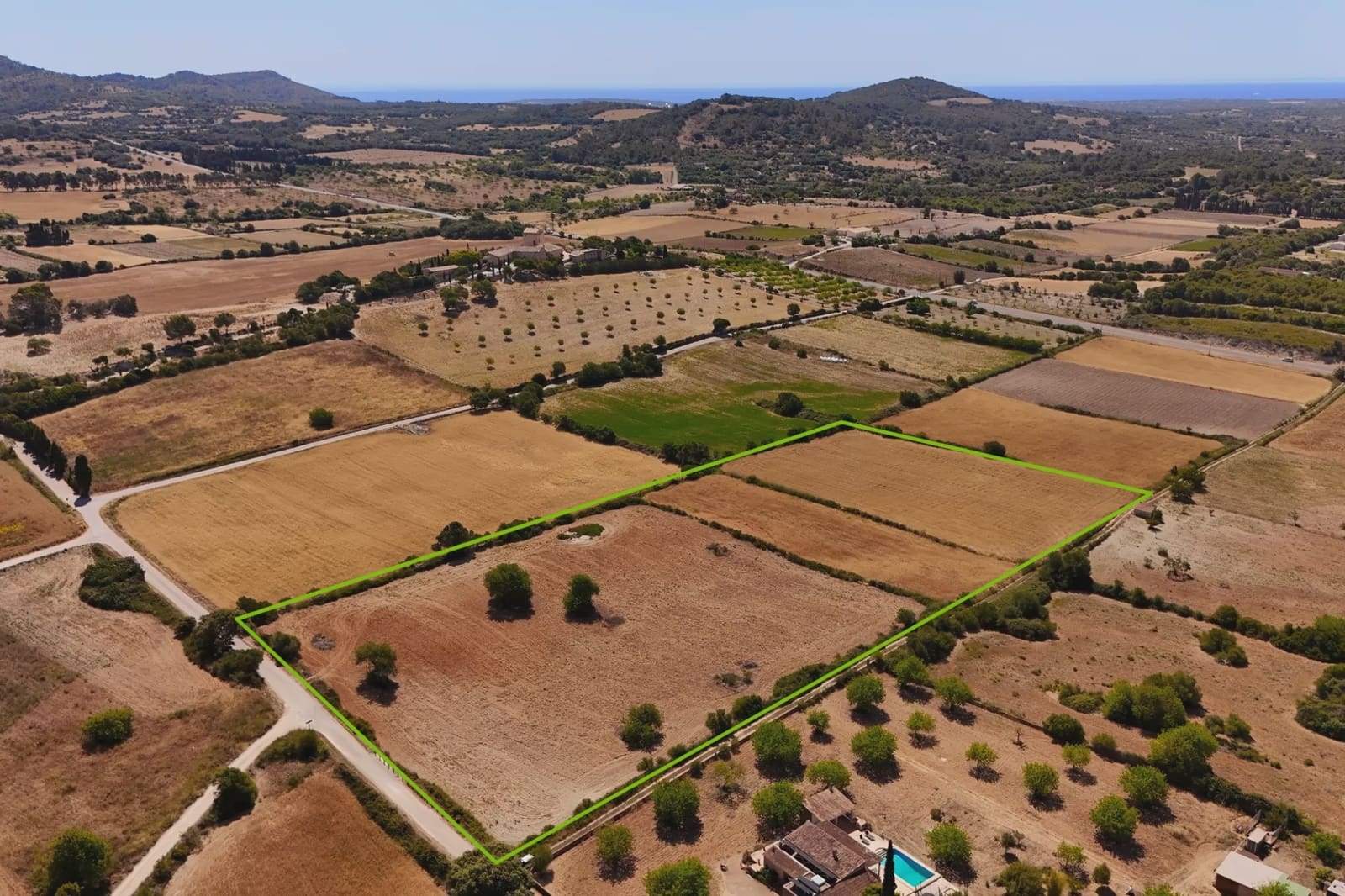 Ubebygd land til salgs i Sant Llorenc des Cardassar - € 240 000 (Ref: 9908777)