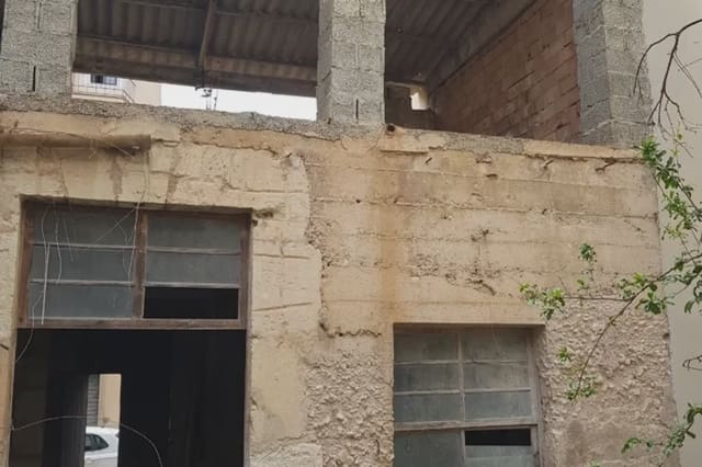 Haus zu verkaufen in Manacor - 199.000 € (Ref: 9918979)