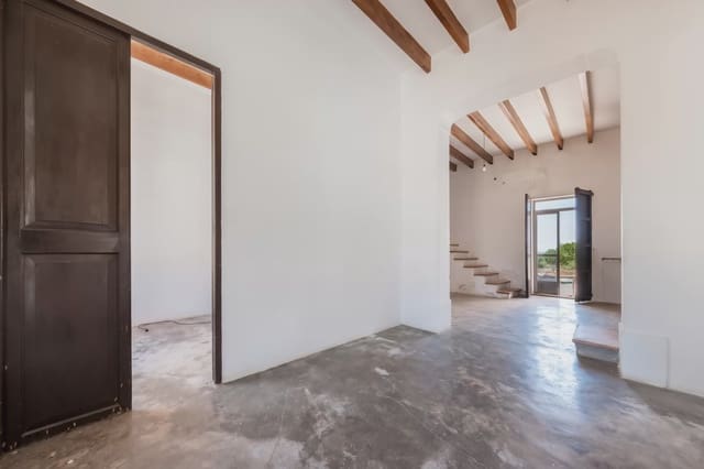 Finca/Casa Rural de 6 habitaciones en Felanitx en venta - 849.000 € (Ref: 9918981)