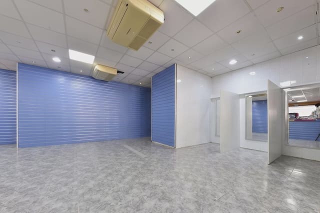 Kommersiell til salgs i Cala d'Or, Santanyí - € 290 000 (Ref: 9990012)