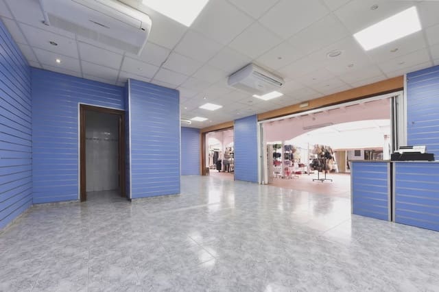Erhverv til salg i Cala d'Or, Santanyí - € 370.000 (Ref: 9990013)