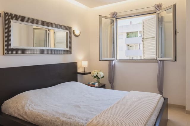 3 soveværelse Lejlighed til salg i Cala Ratjada, Capdepera med garage - € 350.000 (Ref: 9991815)