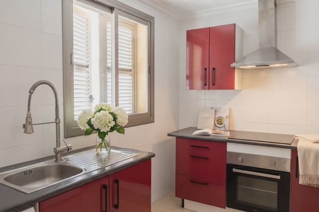 3 soveværelse Lejlighed til salg i Cala Ratjada, Capdepera med garage - € 350.000 (Ref: 9991815)