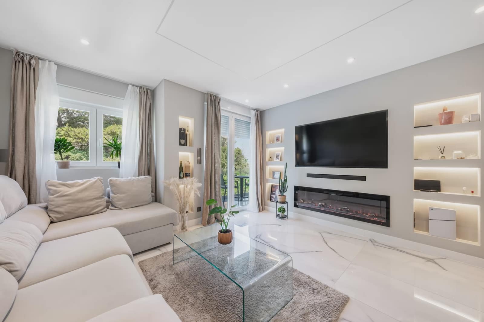 2 bedroom Apartment for sale in Calas de Mallorca - € 459,900 (Ref: 9993635)