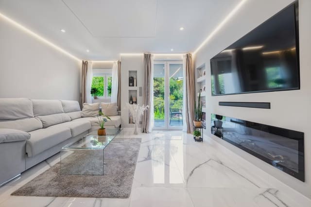 2 bedroom Apartment for sale in Calas de Mallorca, Manacor - € 459,900 (Ref: 9993635)