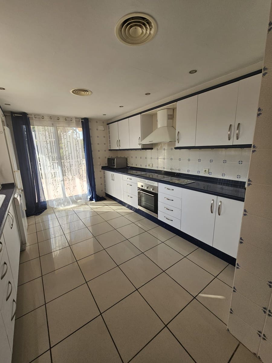 6 camera da letto Villa da affittare in La Nucia con piscina garage - 3.500 € (Rif: 10012824)