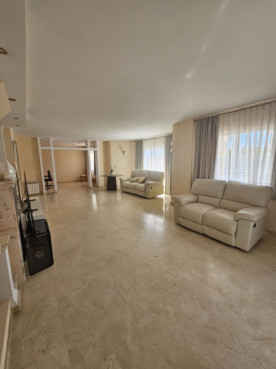 6 camera da letto Villa da affittare in La Nucia con piscina garage - 3.500 € (Rif: 10012824)