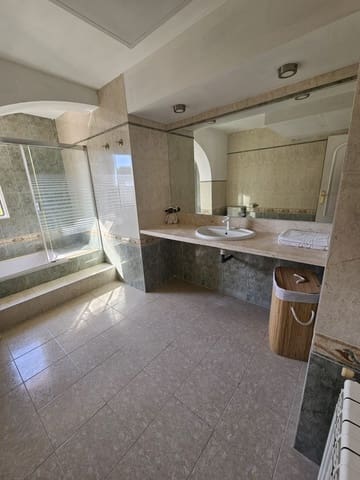 6 sypialnia Willa do wynajęcia w La Nucia z basenem garażem - 3 500 € (Ref: 10012824)