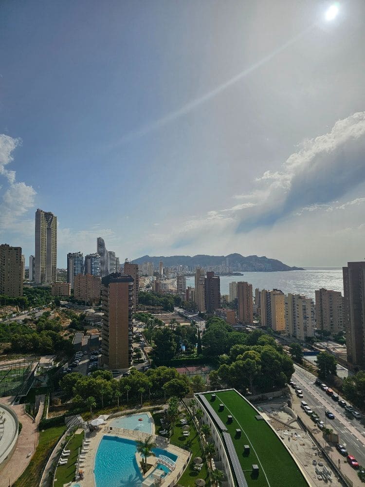 2 bedroom Flat for sale in Benidorm with pool garage - € 720,000 (Ref: 10036355)