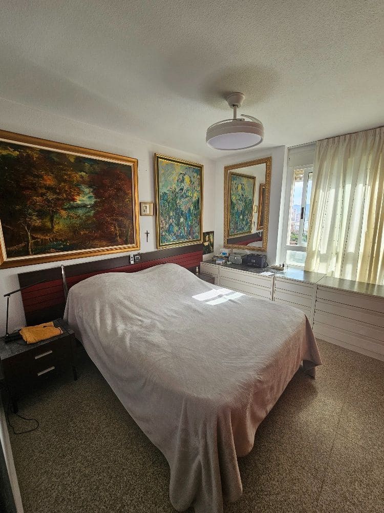 2 bedroom Flat for sale in Benidorm with pool garage - € 720,000 (Ref: 10036355)