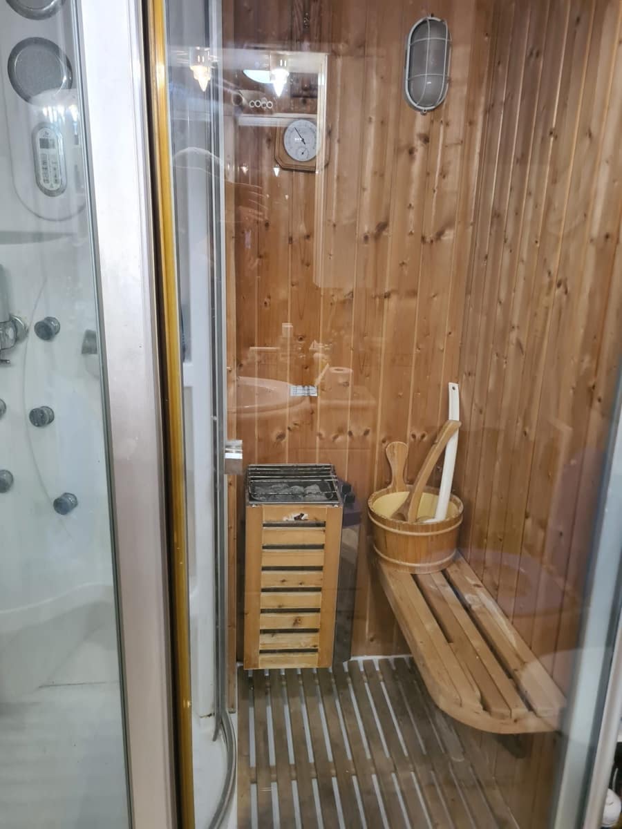2 bedroom Flat for sale in Benidorm with pool garage - € 720,000 (Ref: 10036355)