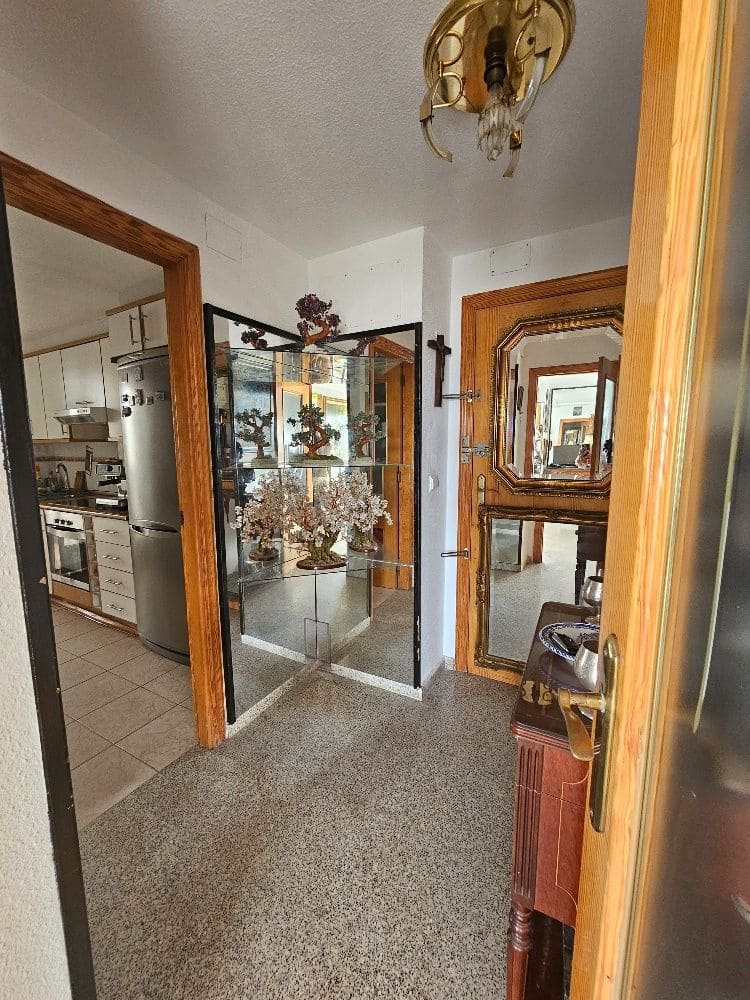 2 bedroom Flat for sale in Benidorm with pool garage - € 720,000 (Ref: 10036355)