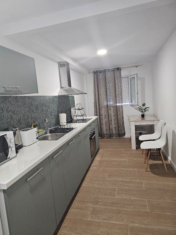 Appartement de 1 chambre à louer à Benidorm - 550 € (Ref: 10042505)