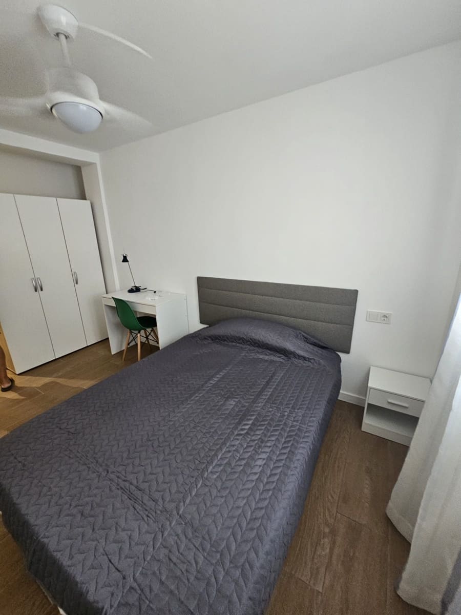 Appartement de 1 chambre à louer à Benidorm - 550 € (Ref: 10042505)