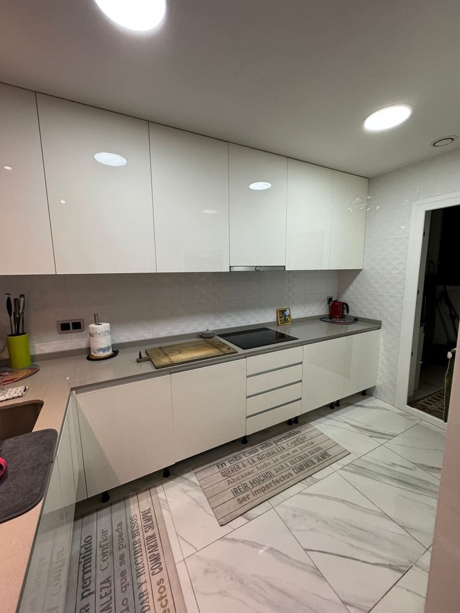 3 bedroom Flat for sale in Benidorm with pool garage - € 720,000 (Ref: 10044476)