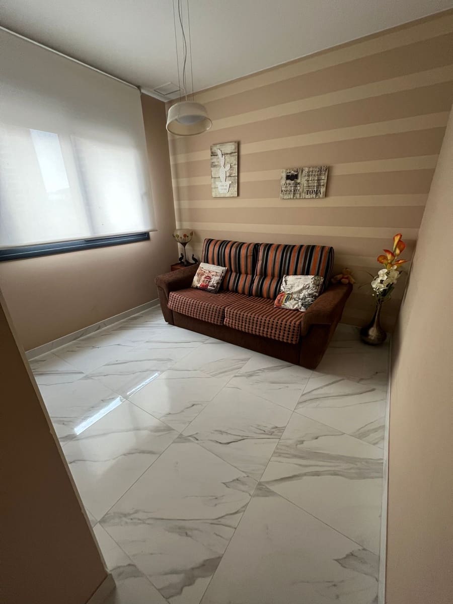 3 bedroom Flat for sale in Benidorm with pool garage - € 720,000 (Ref: 10044476)