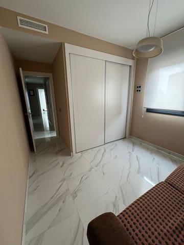 3 bedroom Flat for sale in Benidorm with pool garage - € 720,000 (Ref: 10044476)