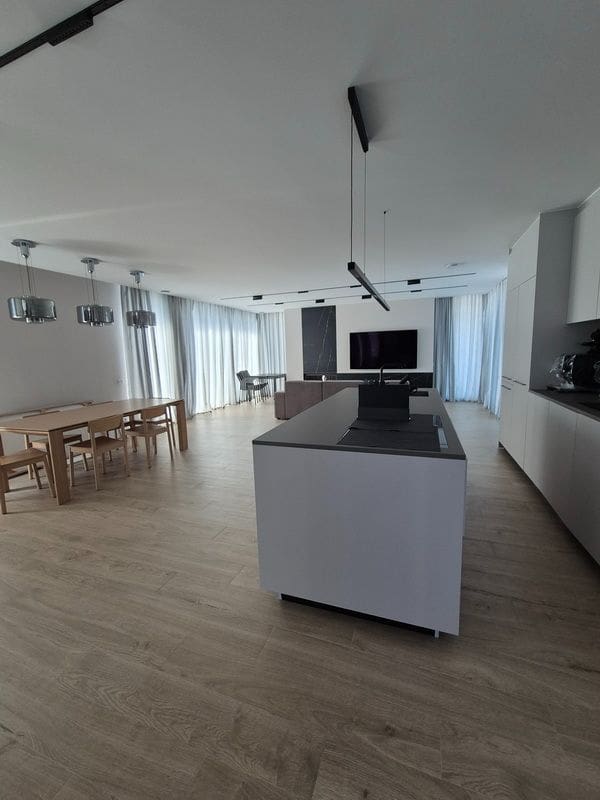 5 bedroom Villa for sale in Albir with pool garage - € 2,150,000 (Ref: 9897931)