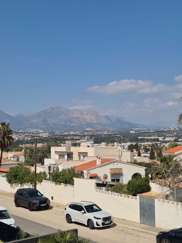 5 bedroom Villa for sale in Albir with pool garage - € 2,150,000 (Ref: 9897931)