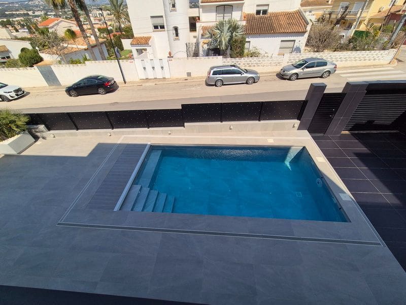 5 bedroom Villa for sale in Albir with pool garage - € 2,150,000 (Ref: 9897931)