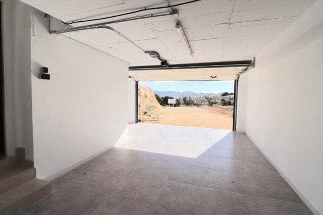 3 quarto Moradia para venda em La Nucia com piscina garagem - 600 000 € (Ref: 9897932)