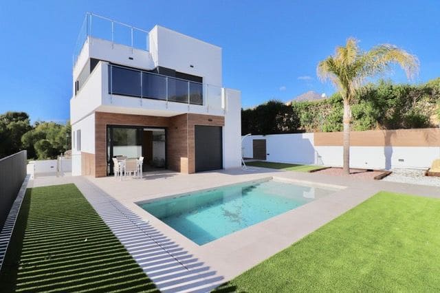 3 quarto Moradia para venda em La Nucia com piscina garagem - 600 000 € (Ref: 9897932)