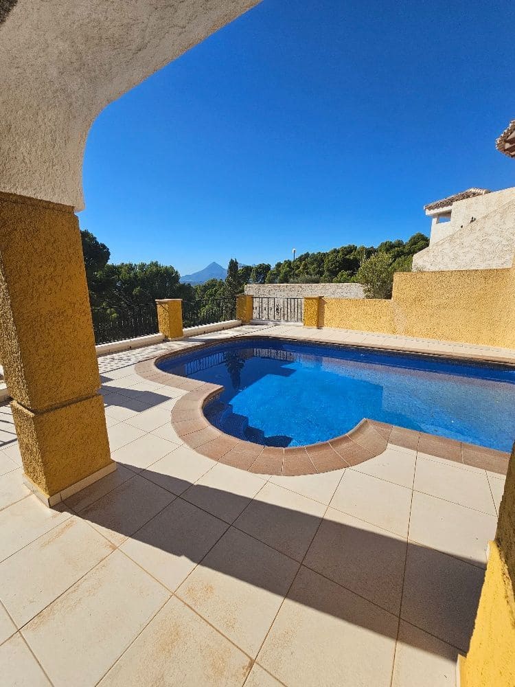 3 quarto Moradia para venda em Altea com piscina garagem - 880 000 € (Ref: 9897934)