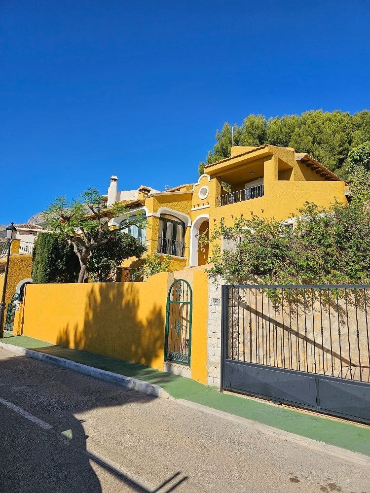 3 quarto Moradia para venda em Altea com piscina garagem - 880 000 € (Ref: 9897934)