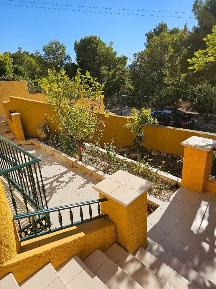 3 quarto Moradia para venda em Altea com piscina garagem - 880 000 € (Ref: 9897934)
