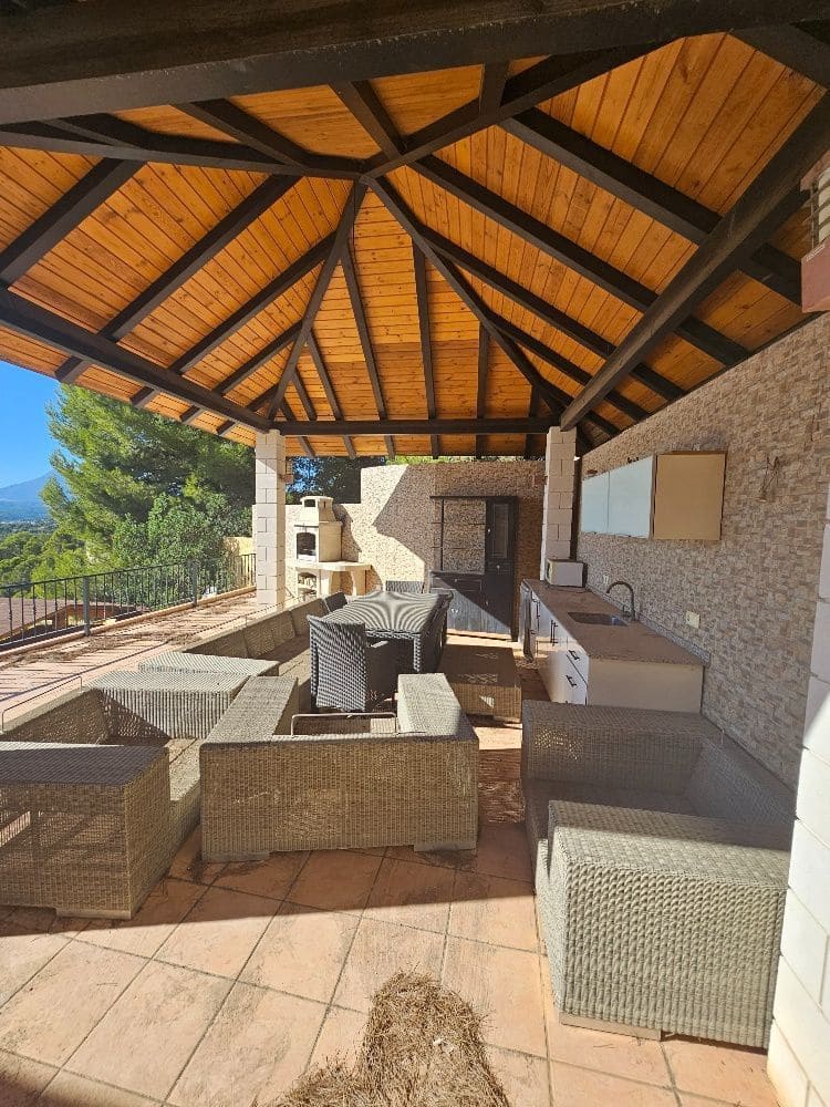 3 quarto Moradia para venda em Altea com piscina garagem - 880 000 € (Ref: 9897934)