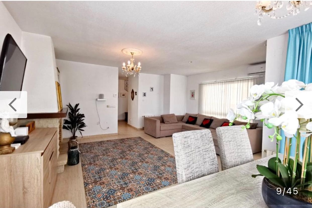 Pareado de 4 habitaciones en Altea en venta con garaje - 600.000 € (Ref: 9897935)