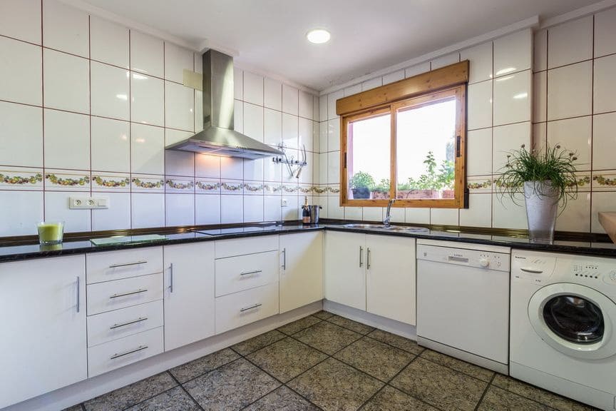5 bedroom Townhouse for sale in Vall de Laguart with garage - € 522,000 (Ref: 9897937)