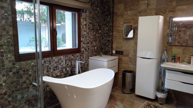 6 soverom Villa til salgs i Altea med svømmebasseng garasje - € 6 500 000 (Ref: 9897939)