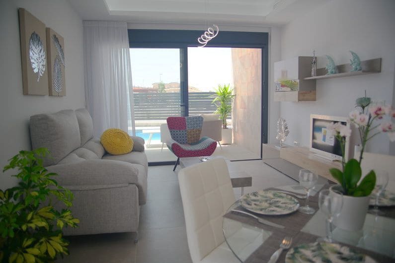 3 makuuhuone Huvila myytävänä paikassa Los Montesinos - 330 000 € (Ref: 9897941)