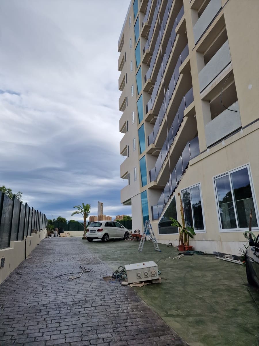 Piso de 2 habitaciones en Finestrat en venta con piscina garaje - 289.000 € (Ref: 9897944)