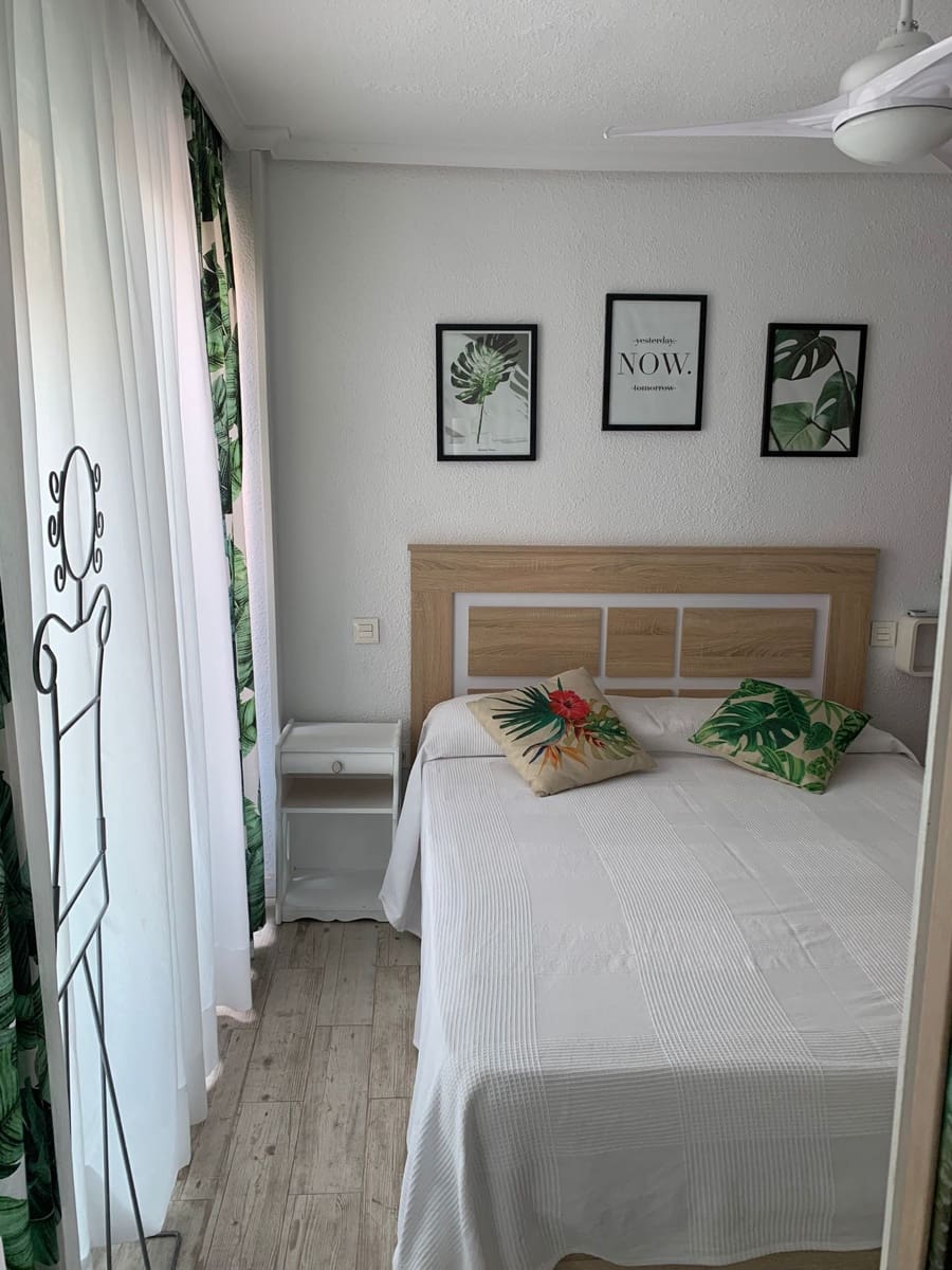 Piso de 2 habitaciones en Finestrat en venta con piscina garaje - 289.000 € (Ref: 9897944)
