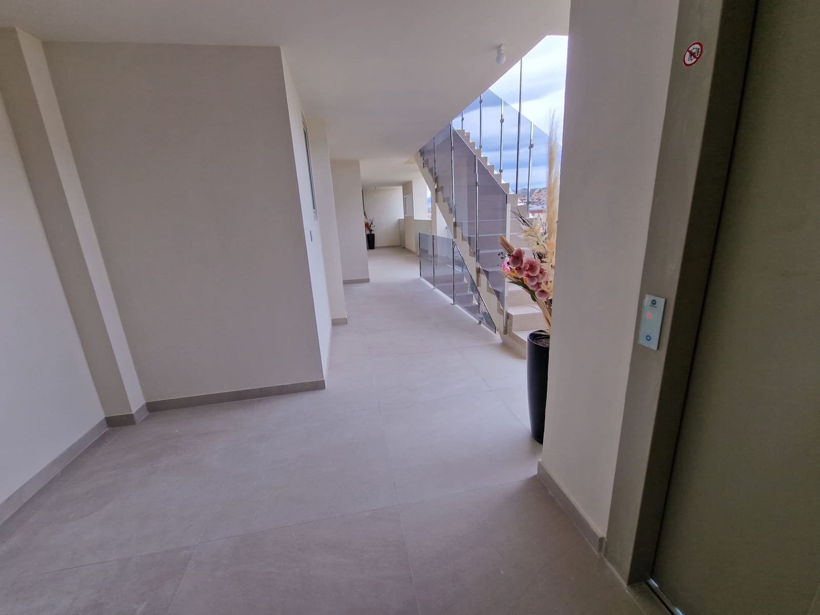 Piso de 2 habitaciones en Finestrat en venta con piscina garaje - 289.000 € (Ref: 9897944)