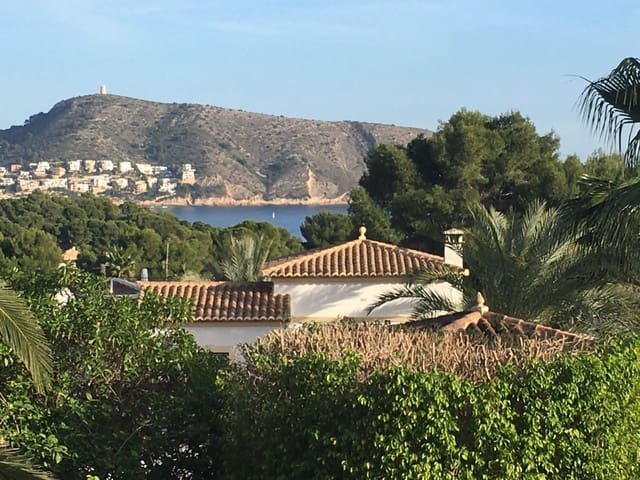 5 Zimmer Villa zu verkaufen in Teulada Pueblo, Teulada-Moraira mit Pool Garage - 1.900.000 € (Ref: 9897947)