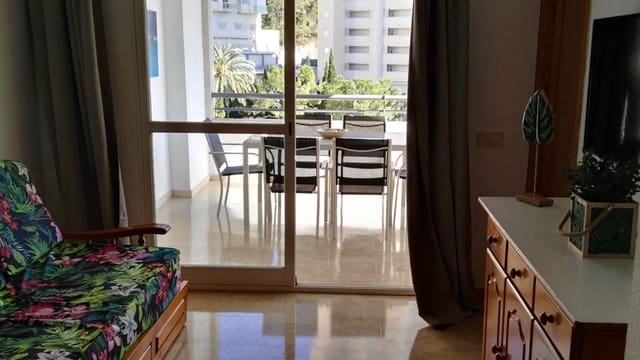 2 slaapkamer Flat voor vakantieverhuur in Benidorm met garage - € 950 (Ref: 9897948)