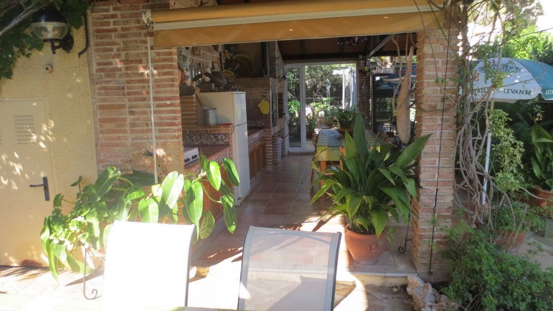 3 chambre Villa/Maison à vendre à La Nucia avec piscine garage - 554 000 € (Ref: 9897949)