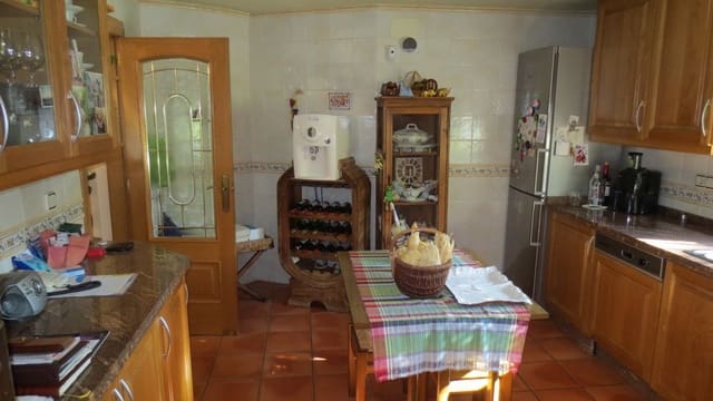 3 chambre Villa/Maison à vendre à La Nucia avec piscine garage - 554 000 € (Ref: 9897949)